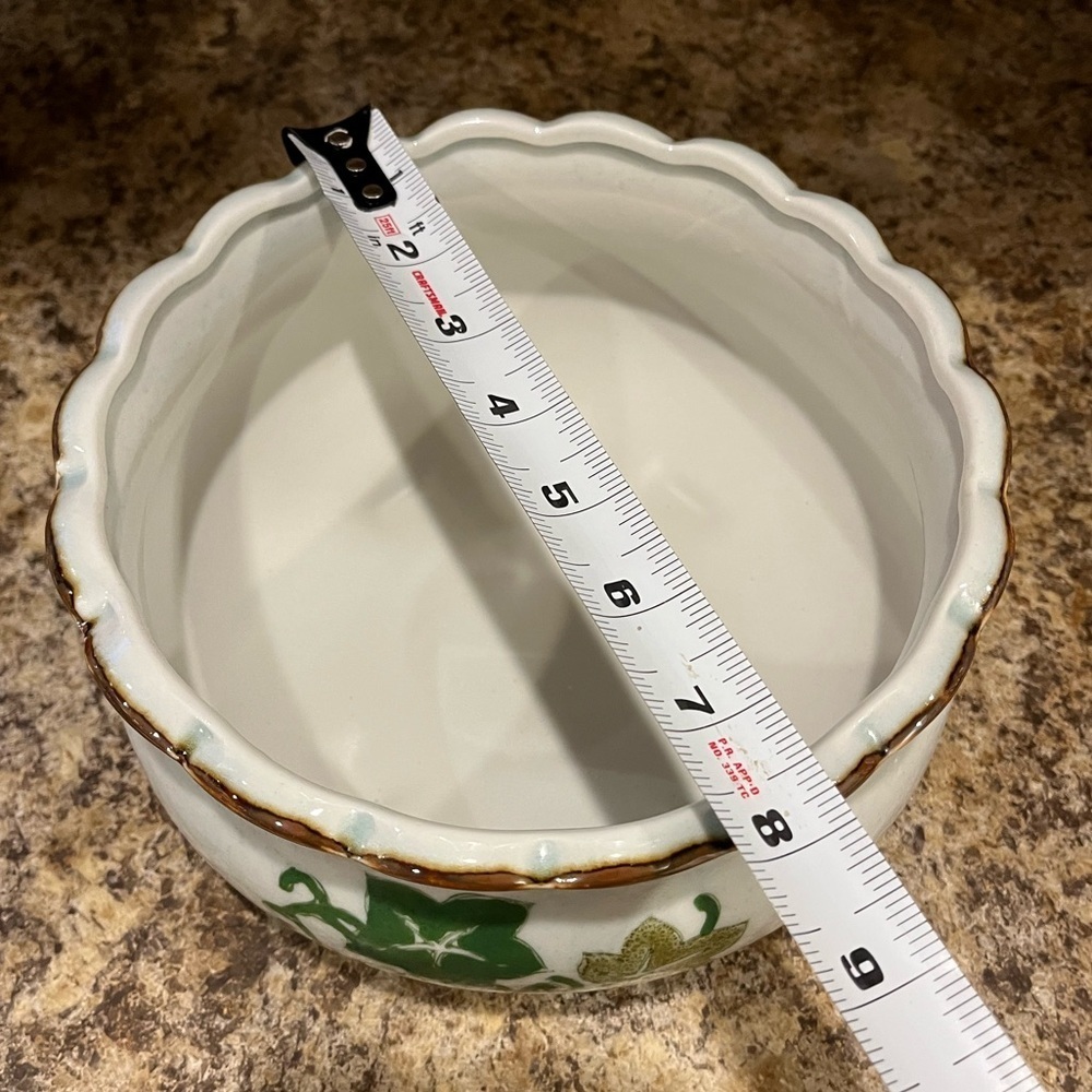 Vintage AAA Imports Planter with Ivy Design approx 7.5” wide 4” height - Picture 7 of 11